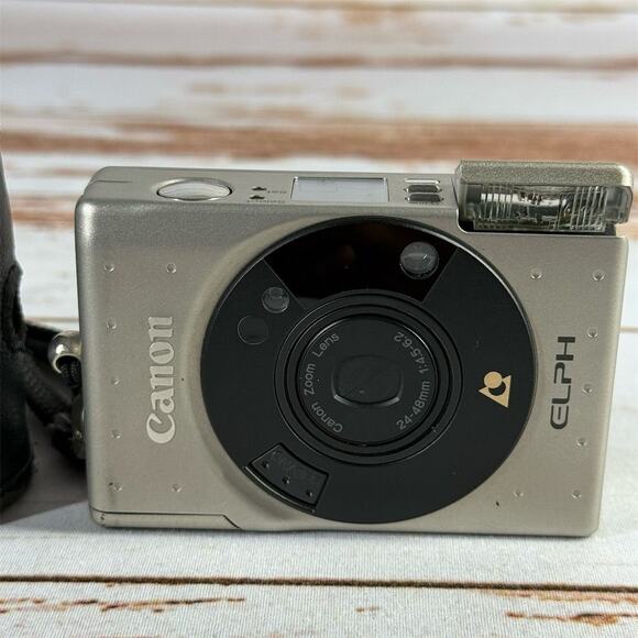Canon ELPH APS Film Camera Silver with Case & Built-in Flash - Picture 2 of 6
